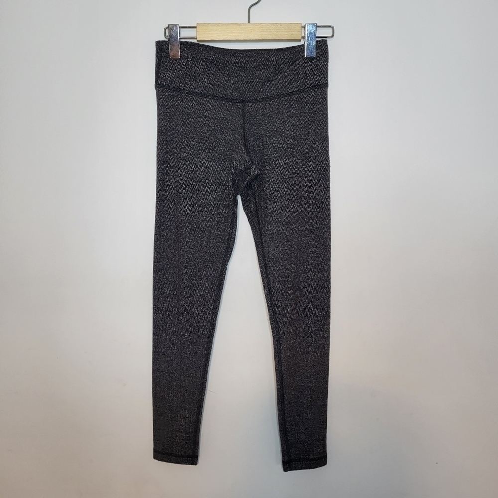Aritzia TNA Leggings Size Small